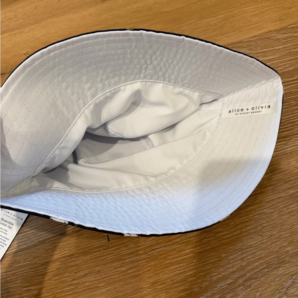 Alice and Olivia • Daisy Reversible Bucket Hat main image 7
